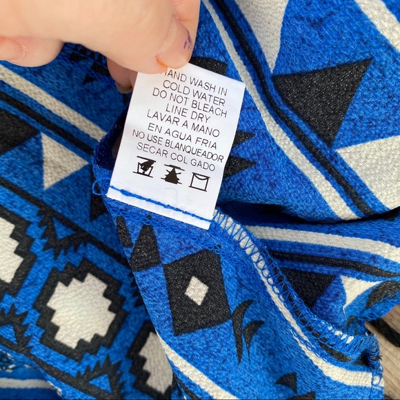 NWT LOVE J  orange/ blue top without sleeves M XL - Picture 12 of 12